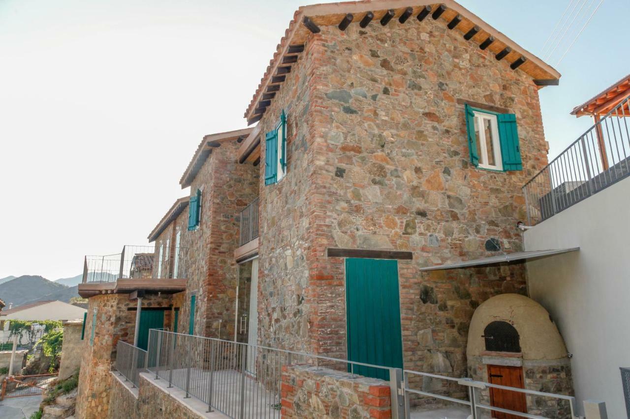 Gasthaus Farmakas Living Exterior foto